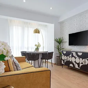 Genteel Santo Cristo Apartment Granada